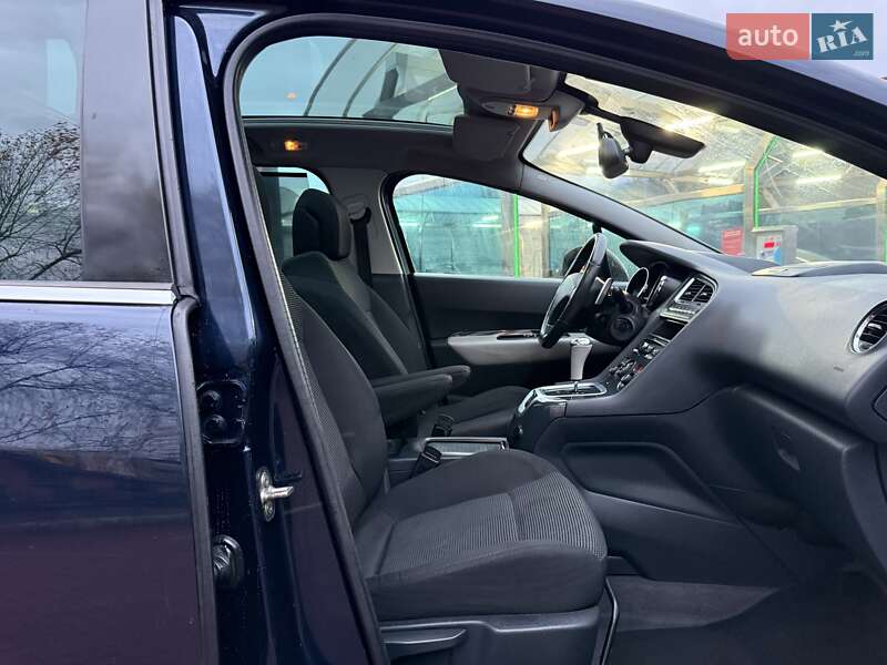 Мікровен Peugeot 5008 2011 в Рівному