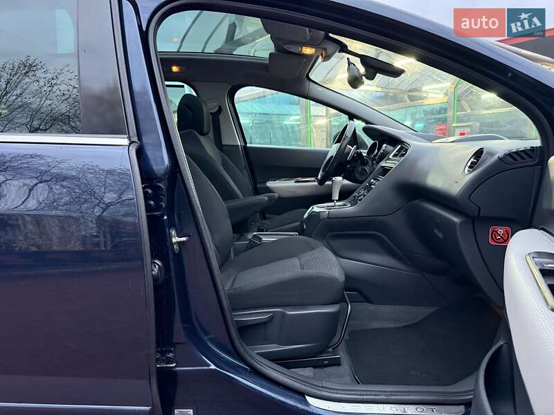 Мікровен Peugeot 5008 2011 в Рівному