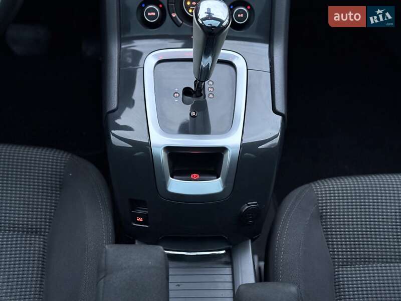 Мікровен Peugeot 5008 2011 в Рівному