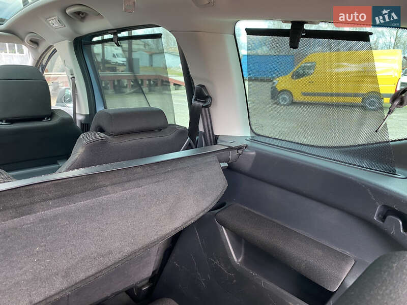 Микровэн Peugeot 5008 2010 в Нововолынске фото 16 Микровэн Peugeot 5008 2010 в Нововолынске
