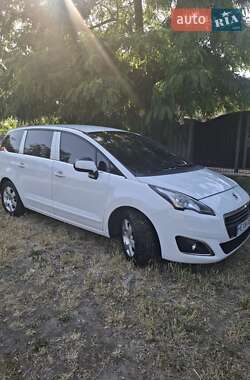 Микровэн Peugeot 5008 2016 в Очакове