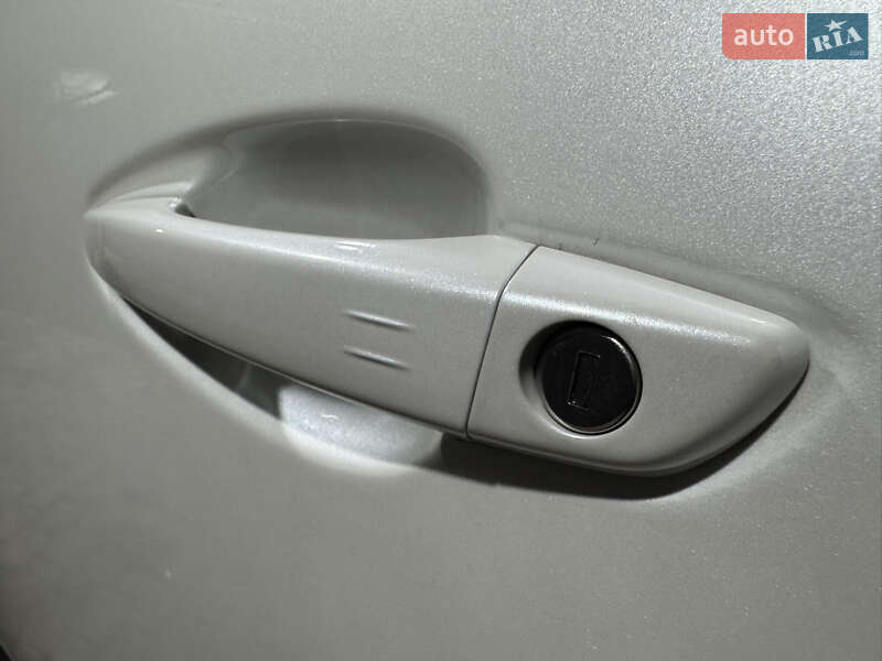 Внедорожник / Кроссовер Peugeot 5008 2018 в Одессе