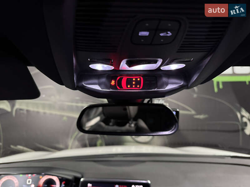 Внедорожник / Кроссовер Peugeot 5008 2018 в Одессе