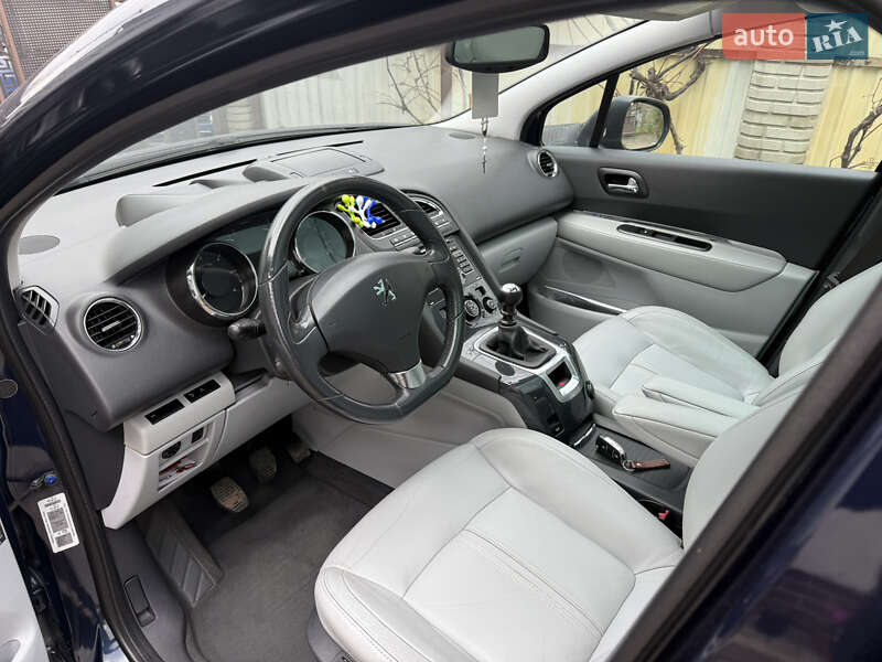 Микровэн Peugeot 5008 2009 в Трускавце