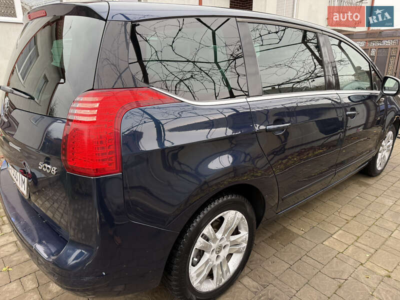 Микровэн Peugeot 5008 2009 в Трускавце