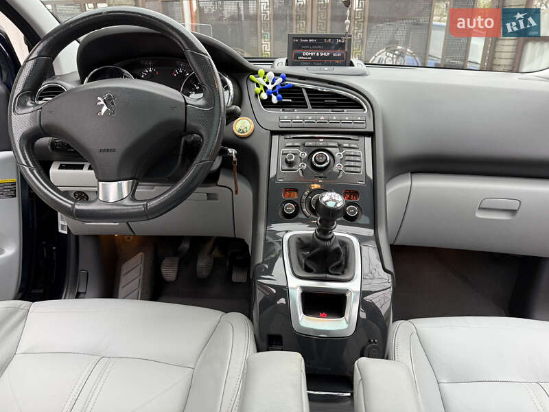 Микровэн Peugeot 5008 2009 в Трускавце