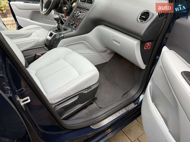 Микровэн Peugeot 5008 2009 в Трускавце