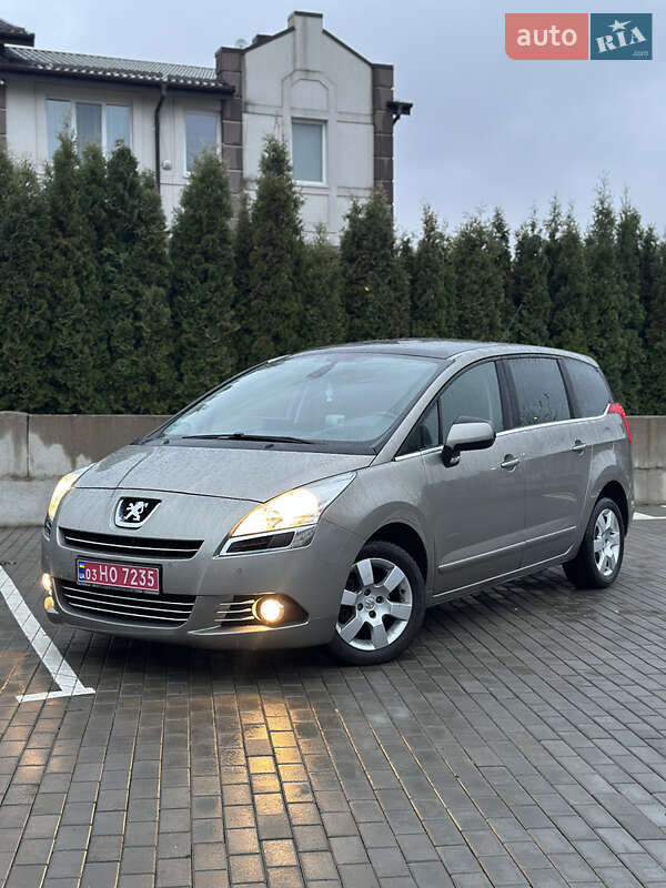 Микровэн Peugeot 5008 2011 в Ровно