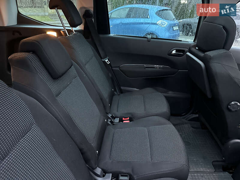 Микровэн Peugeot 5008 2011 в Ровно