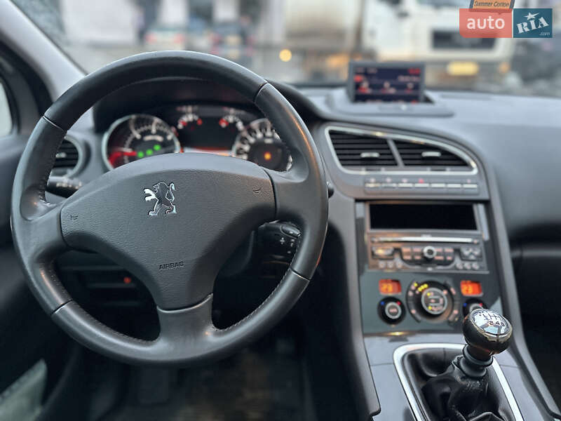 Микровэн Peugeot 5008 2011 в Ровно