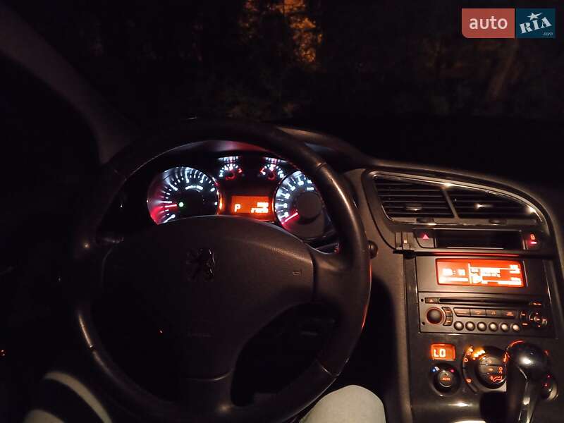 Мікровен Peugeot 5008 2010 в Львові