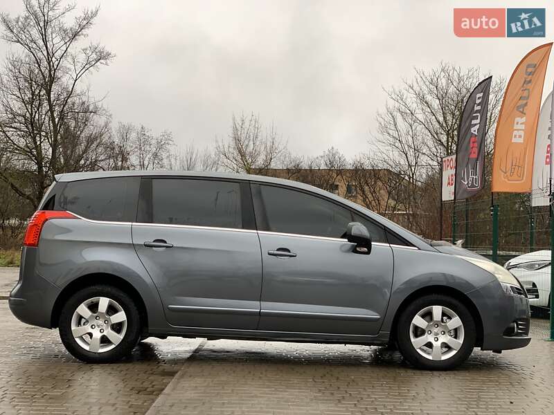 Мікровен Peugeot 5008 2011 в Бердичеві