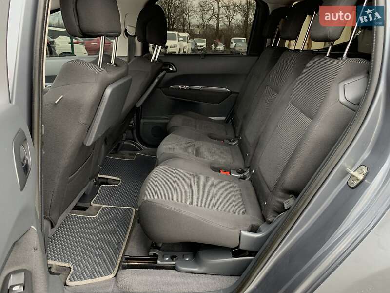 Мікровен Peugeot 5008 2011 в Бердичеві