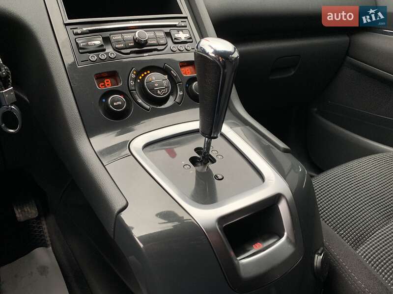 Мікровен Peugeot 5008 2011 в Бердичеві