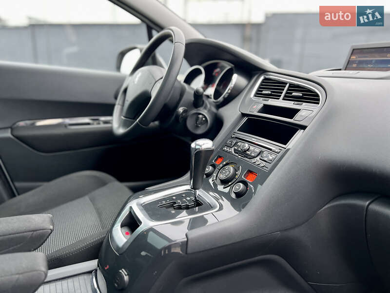 Мікровен Peugeot 5008 2011 в Івано-Франківську