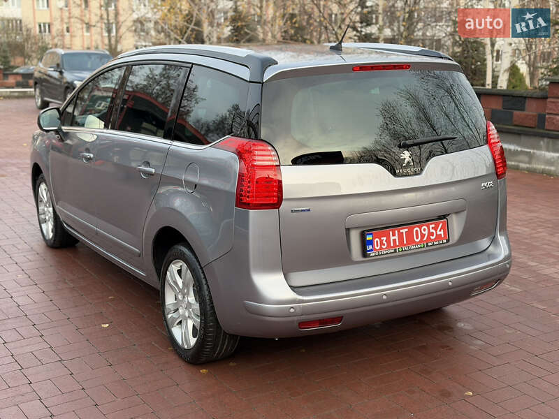 Микровэн Peugeot 5008 2015 в Ровно