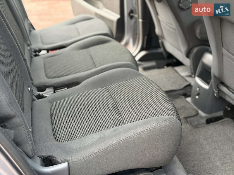 Микровэн Peugeot 5008 2015 в Ровно