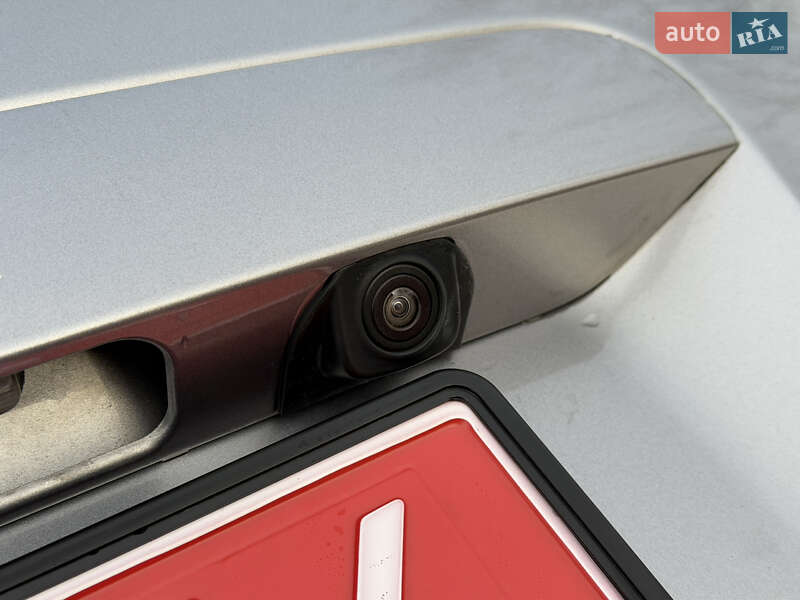 Микровэн Peugeot 5008 2015 в Ровно