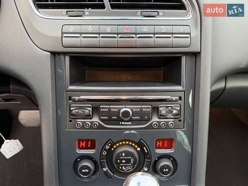 Микровэн Peugeot 5008 2015 в Ровно