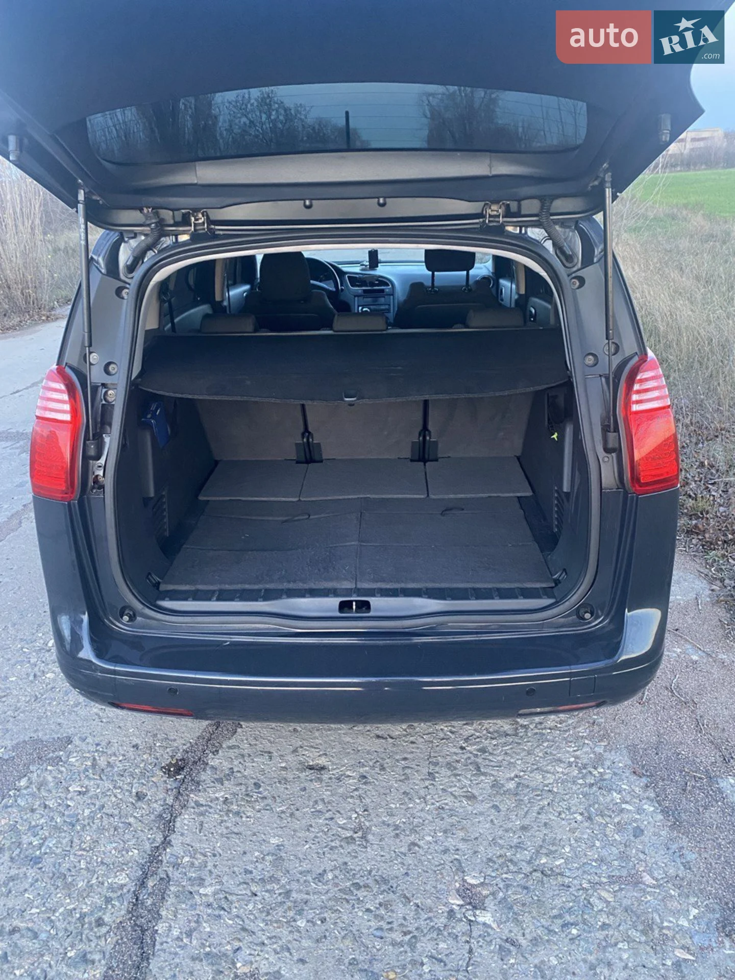 2010 Peugeot 5008 - мініатюра 10