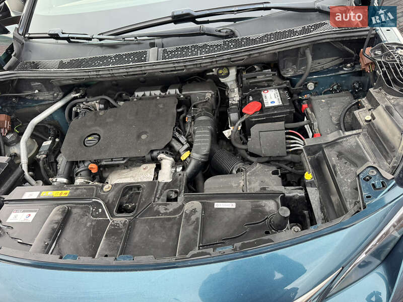 Внедорожник / Кроссовер Peugeot 5008 2018 в Теребовле