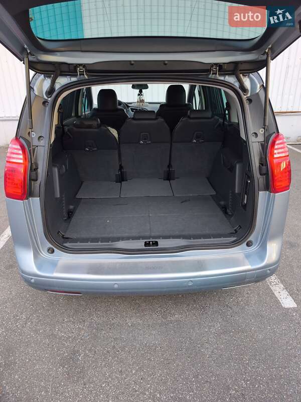 Мікровен Peugeot 5008 2011 в Щасливе