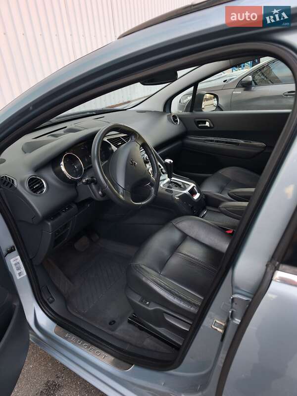 Мікровен Peugeot 5008 2011 в Щасливе