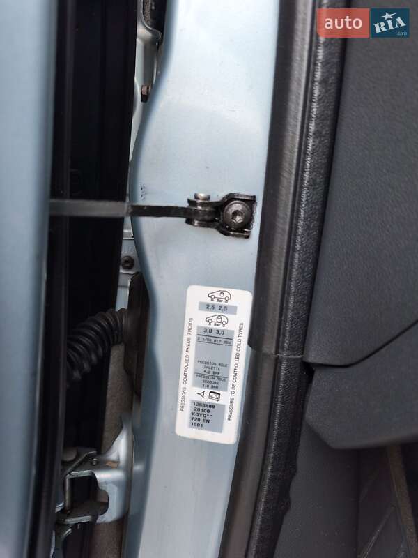 Мікровен Peugeot 5008 2011 в Щасливе