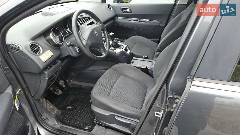 Микровэн Peugeot 5008 2014 в Виннице