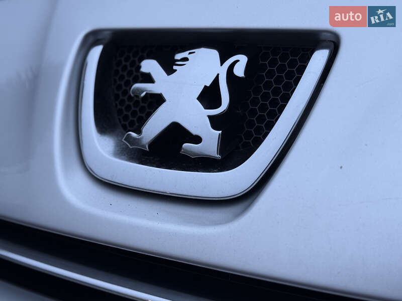 Мікровен Peugeot 5008 2010 в Рівному