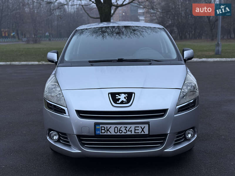 Мікровен Peugeot 5008 2010 в Рівному