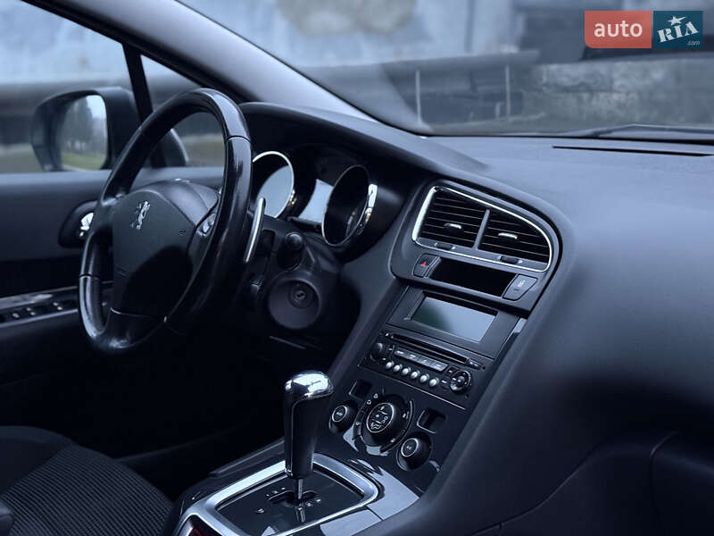 Мікровен Peugeot 5008 2010 в Рівному