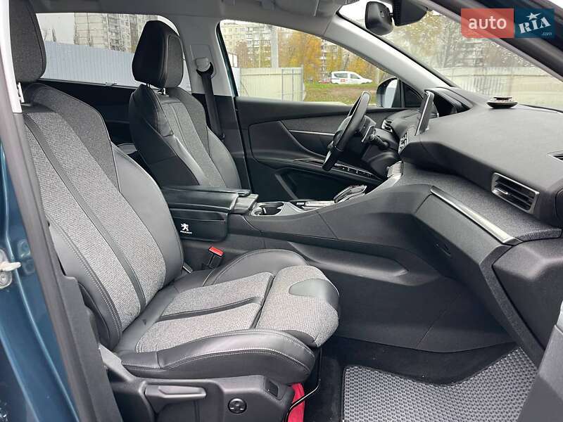 Внедорожник / Кроссовер Peugeot 5008 2017 в Киеве фото 12 Внедорожник / Кроссовер Peugeot 5008 2017 в Киеве