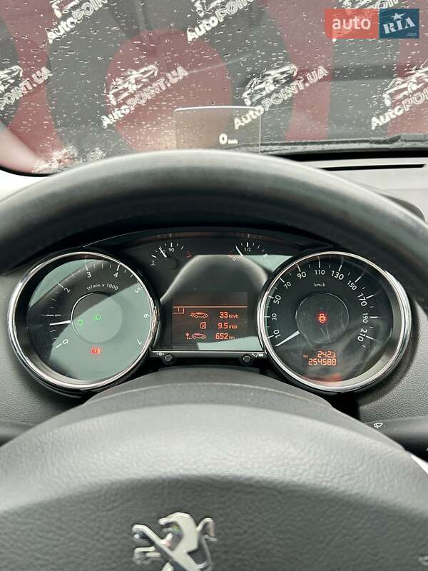 Мікровен Peugeot 5008 2013 в Сумах