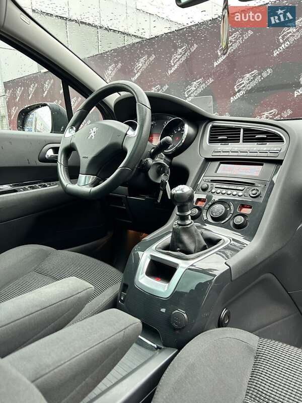 Мікровен Peugeot 5008 2013 в Сумах