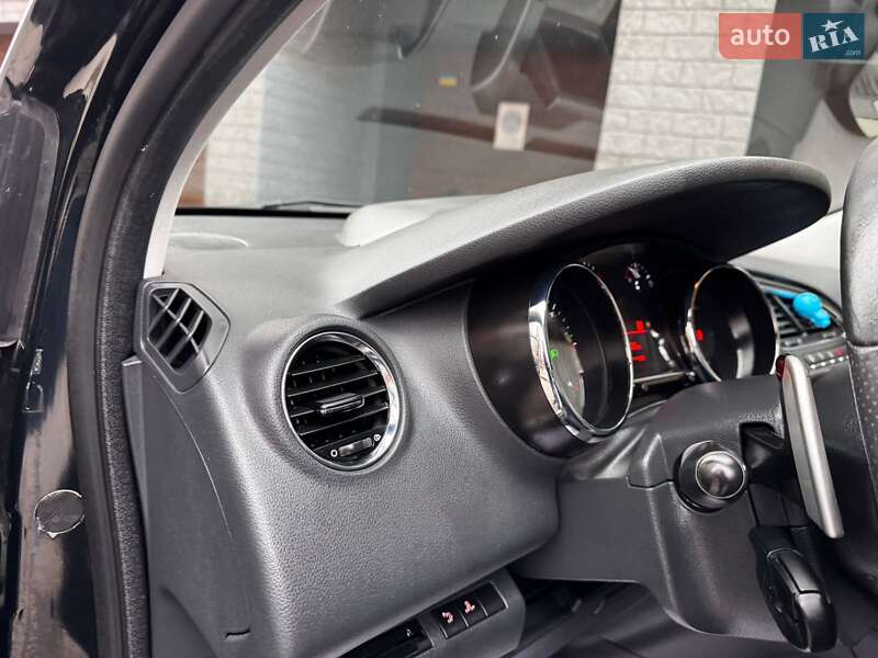 Микровэн Peugeot 5008 2011 в Ивано-Франковске фото 40 Микровэн Peugeot 5008 2011 в Ивано-Франковске