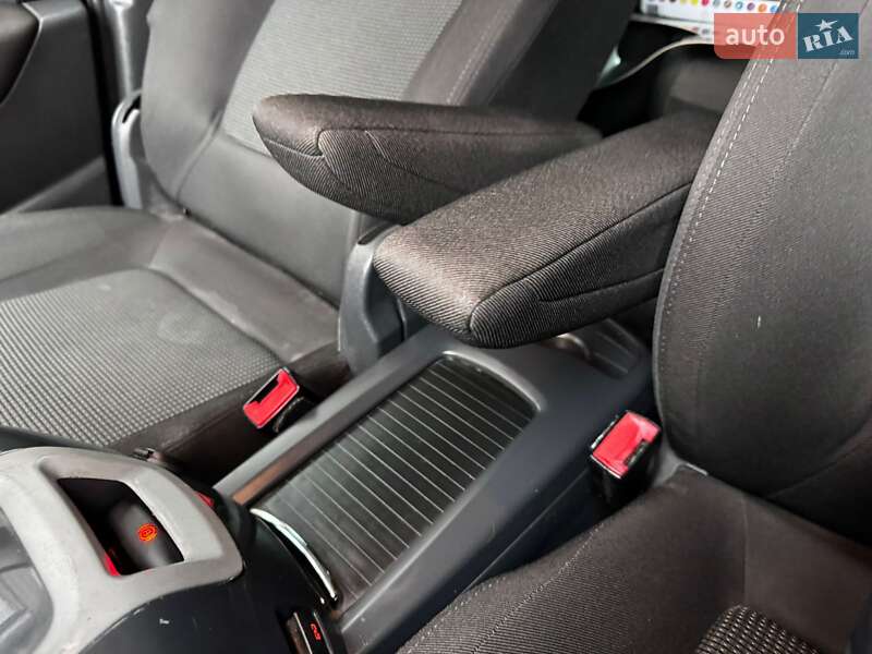 Микровэн Peugeot 5008 2011 в Ивано-Франковске фото 48 Микровэн Peugeot 5008 2011 в Ивано-Франковске