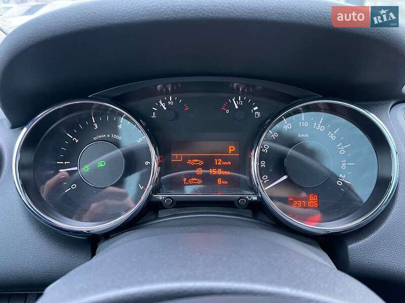 Мікровен Peugeot 5008 2012 в Києві