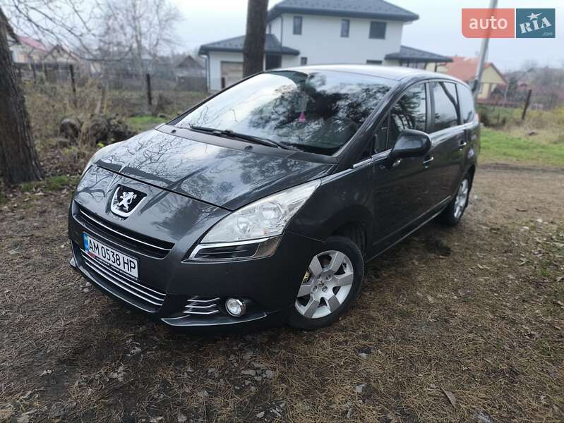 Микровэн Peugeot 5008 2009 в Звягеле