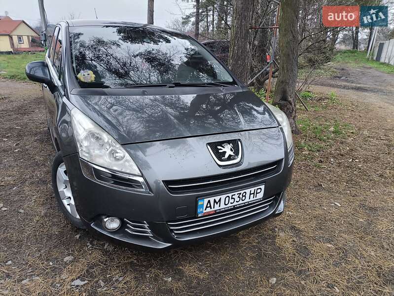Микровэн Peugeot 5008 2009 в Звягеле