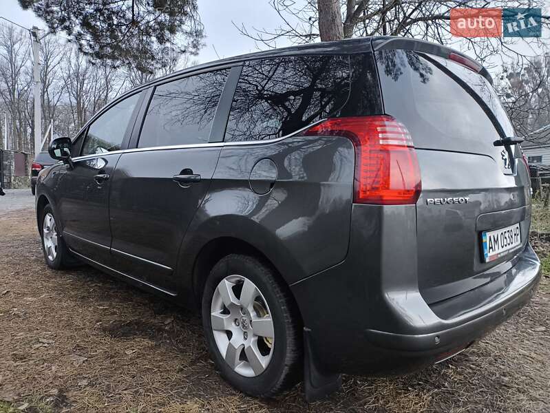 Микровэн Peugeot 5008 2009 в Звягеле