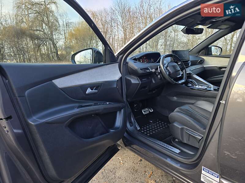 Внедорожник / Кроссовер Peugeot 5008 2021 в Калуше