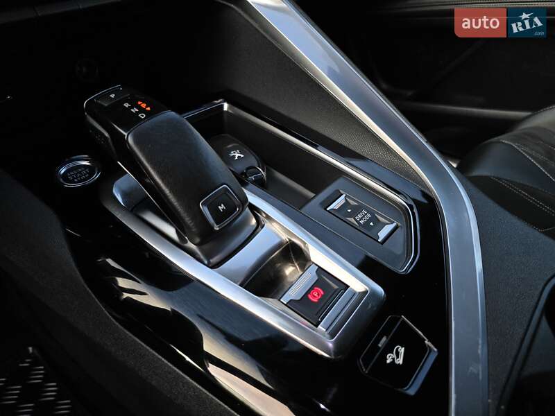 Внедорожник / Кроссовер Peugeot 5008 2021 в Калуше