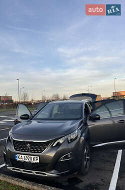 Внедорожник / Кроссовер Peugeot 5008 2020 в Вышгороде