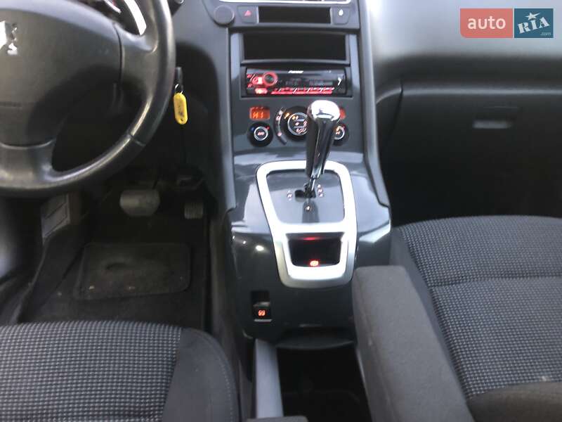 Микровэн Peugeot 5008 2010 в Ивано-Франковске
