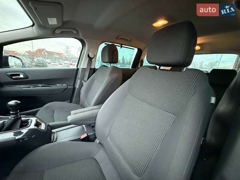 Микровэн Peugeot 5008 2015 в Коломые