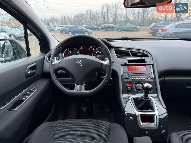 Микровэн Peugeot 5008 2015 в Коломые