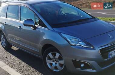 Микровэн Peugeot 5008 2015 в Тальном