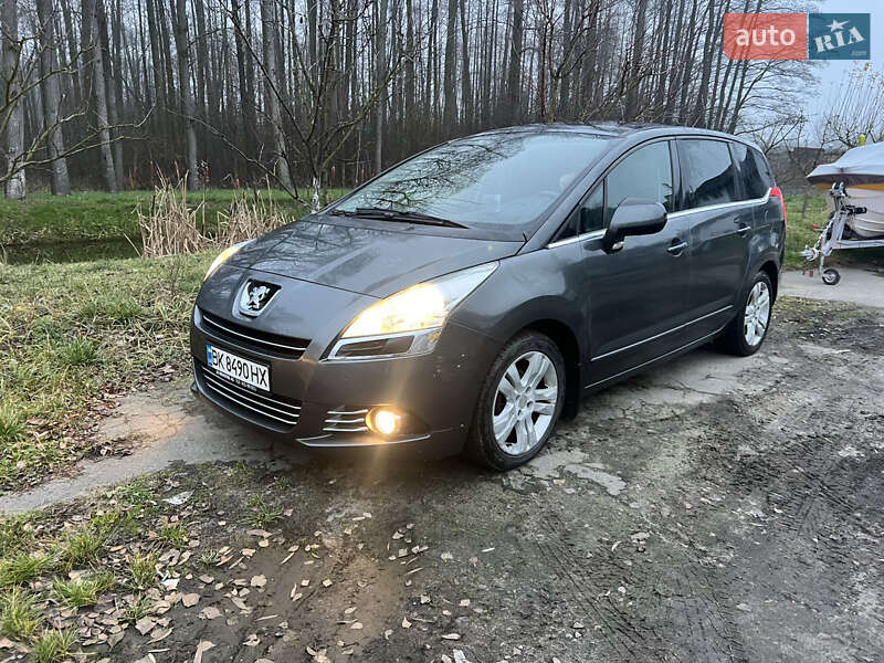 Peugeot 5008 2010 Peugeot 5008 2010