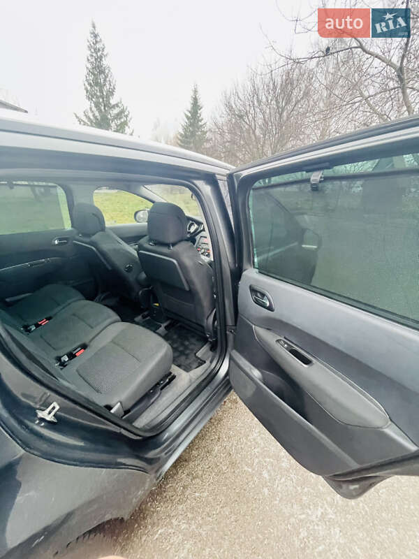 Микровэн Peugeot 5008 2013 в Конотопе